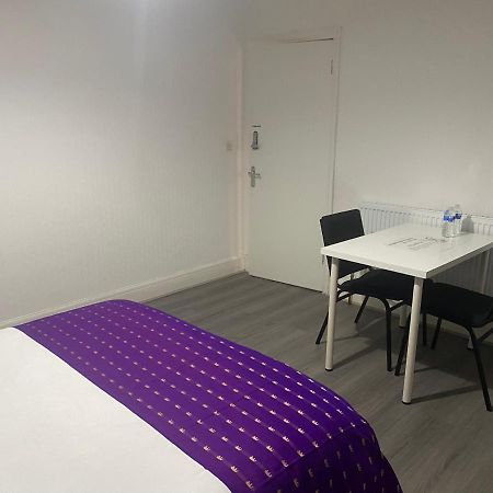 Sunrup Heathrow Daire Feltham Dış mekan fotoğraf