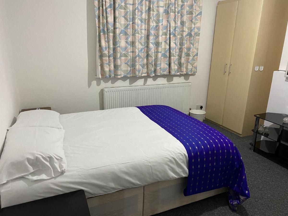 Sunrup Heathrow Daire Feltham Dış mekan fotoğraf