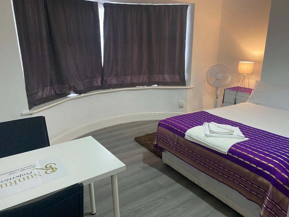 Sunrup Heathrow Daire Feltham Dış mekan fotoğraf