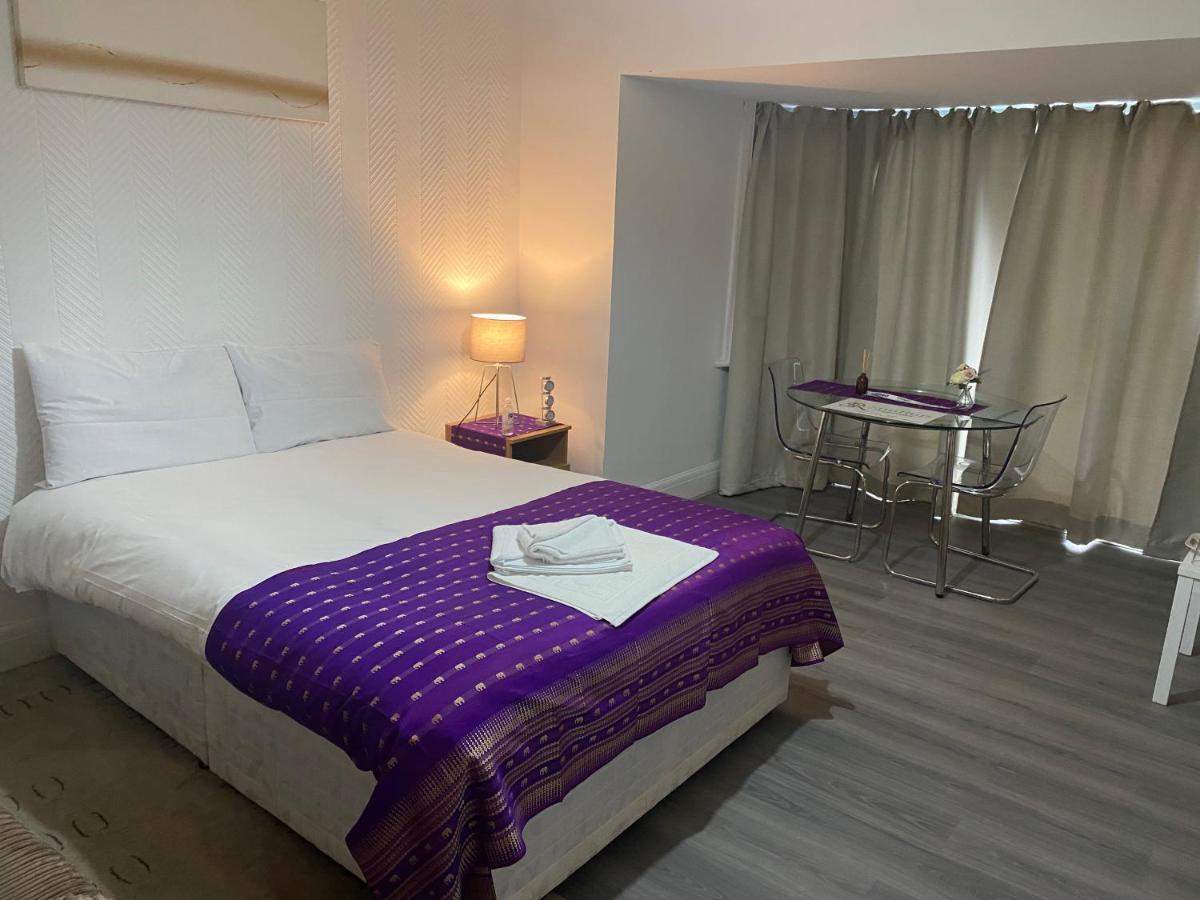 Sunrup Heathrow Daire Feltham Dış mekan fotoğraf