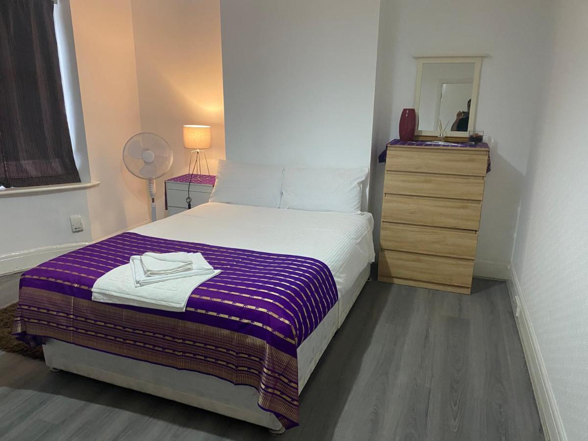 Sunrup Heathrow Daire Feltham Dış mekan fotoğraf
